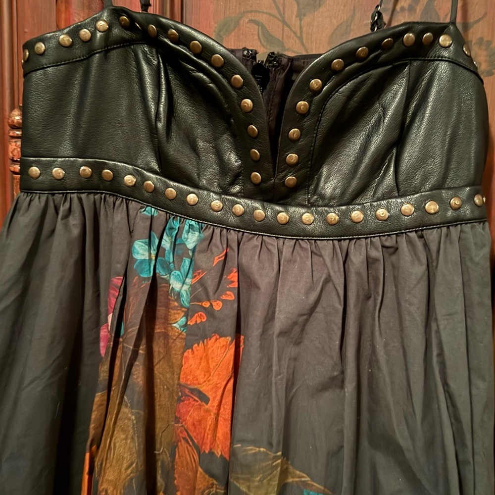 Elegant Sheer Kimono with Beaded Floral Design - Picture 5 of 6